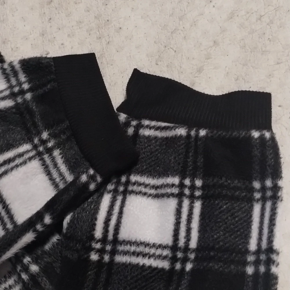 Black and white fuzzy jammies pants - Picture 4 of 6